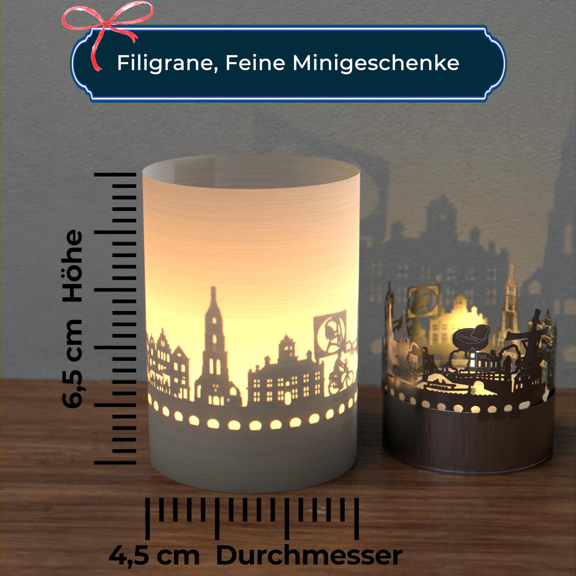 1175_Delft_Motivkerze_Skyline_Teelicht_Stimmungslicht_Souvenir_Schattenspiel_Grosser-Markt_Oostpoort_Windmuehlen_Kaese_Delfts-Blauw_Niewue-Kerk_Postkarte