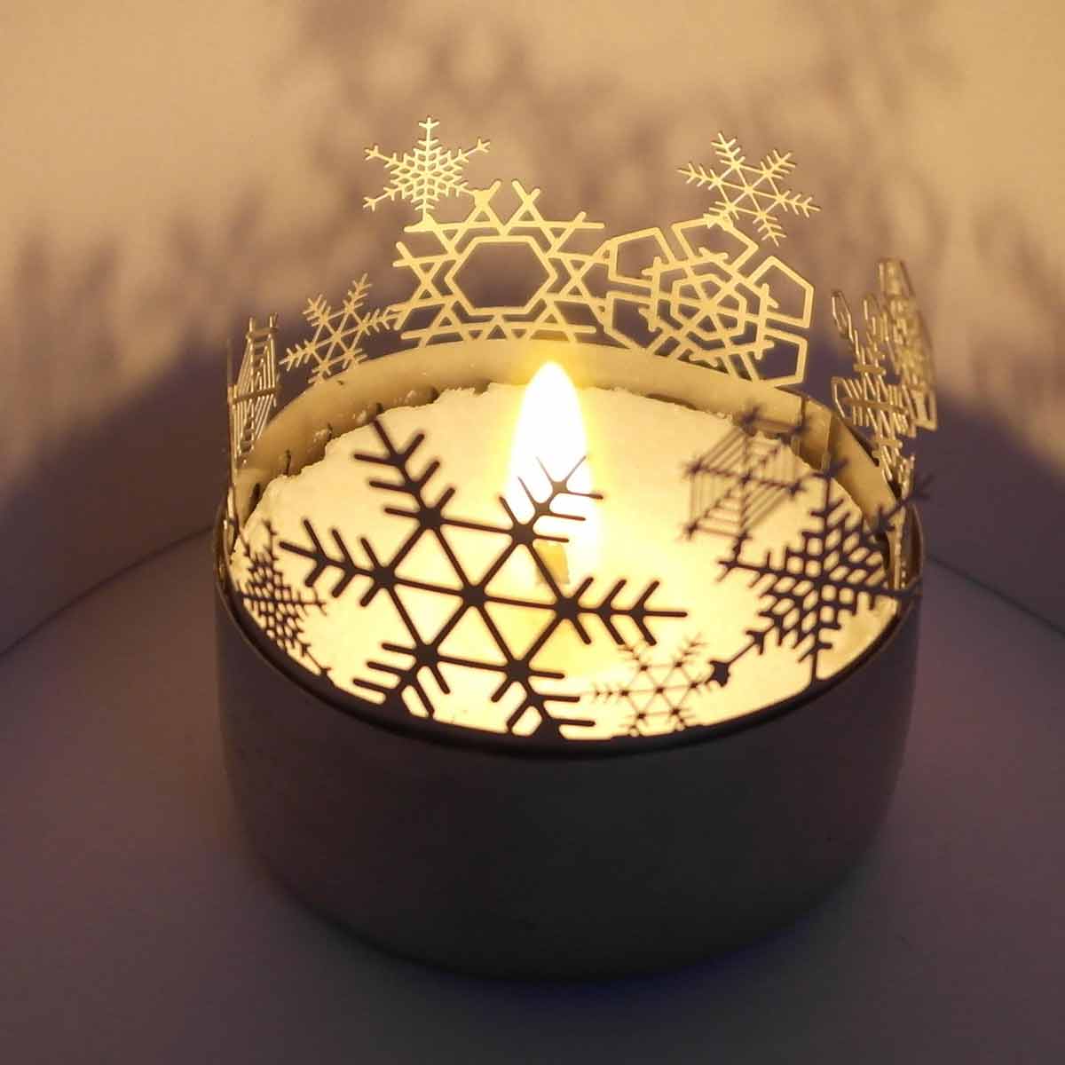 11_Schneeflocken_Winterzauber_Geschenkidee_Schattenspiel_Windlicht_Teelicht_Weihnachten_Winter_Dekoration_Wohnaccessoire_Eiskristalle_Eisblumen_gemuetlich_1