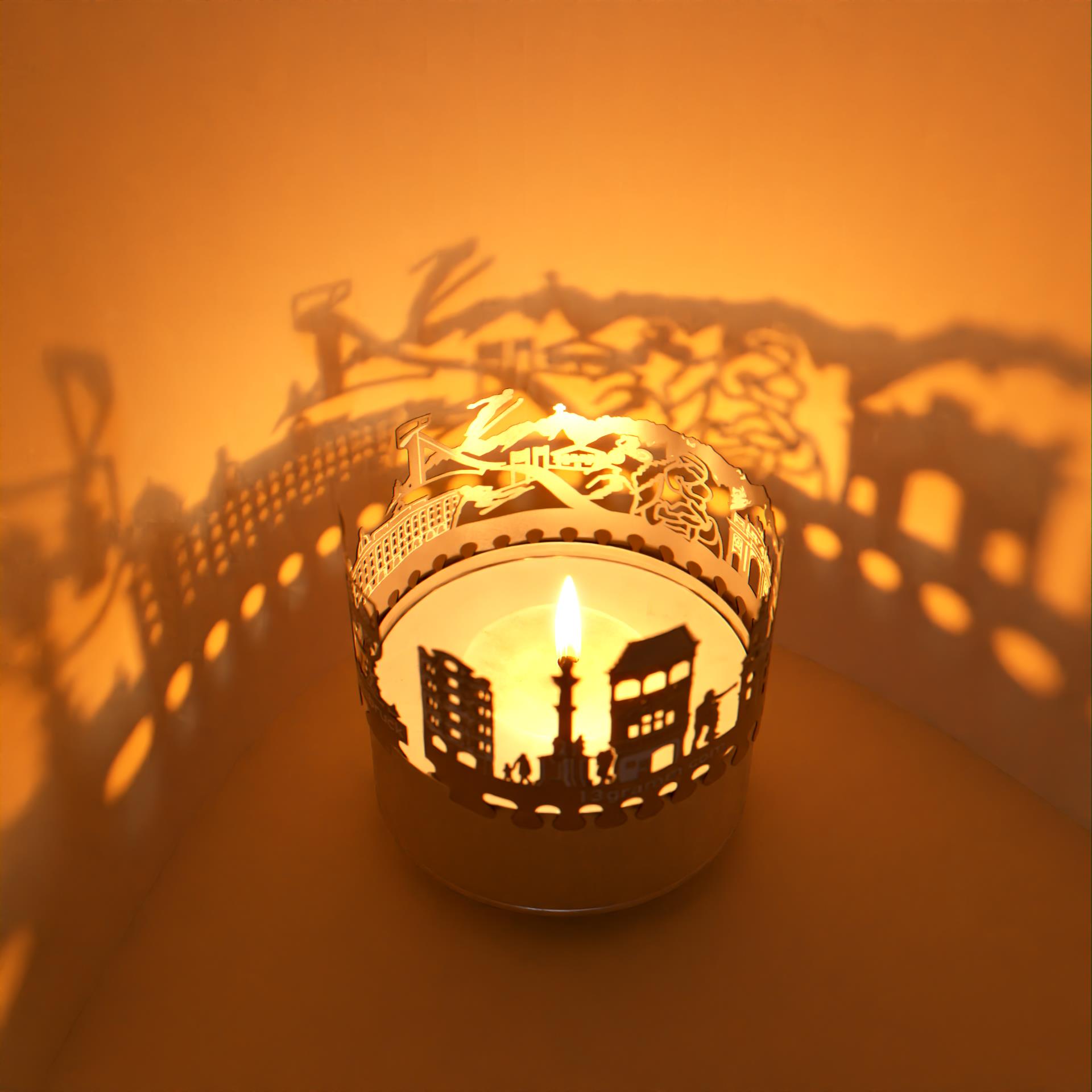 153_Innsbruck_Souvenir_Motivkerze_Teelicht_Schattenwurf_Dom-St_Jaco_Marahilf_Carnach-d_Ae_Wintersport_Bergisl-Schanze_Sehenswuerdigkeiten_City-Light_Stimmungslicht