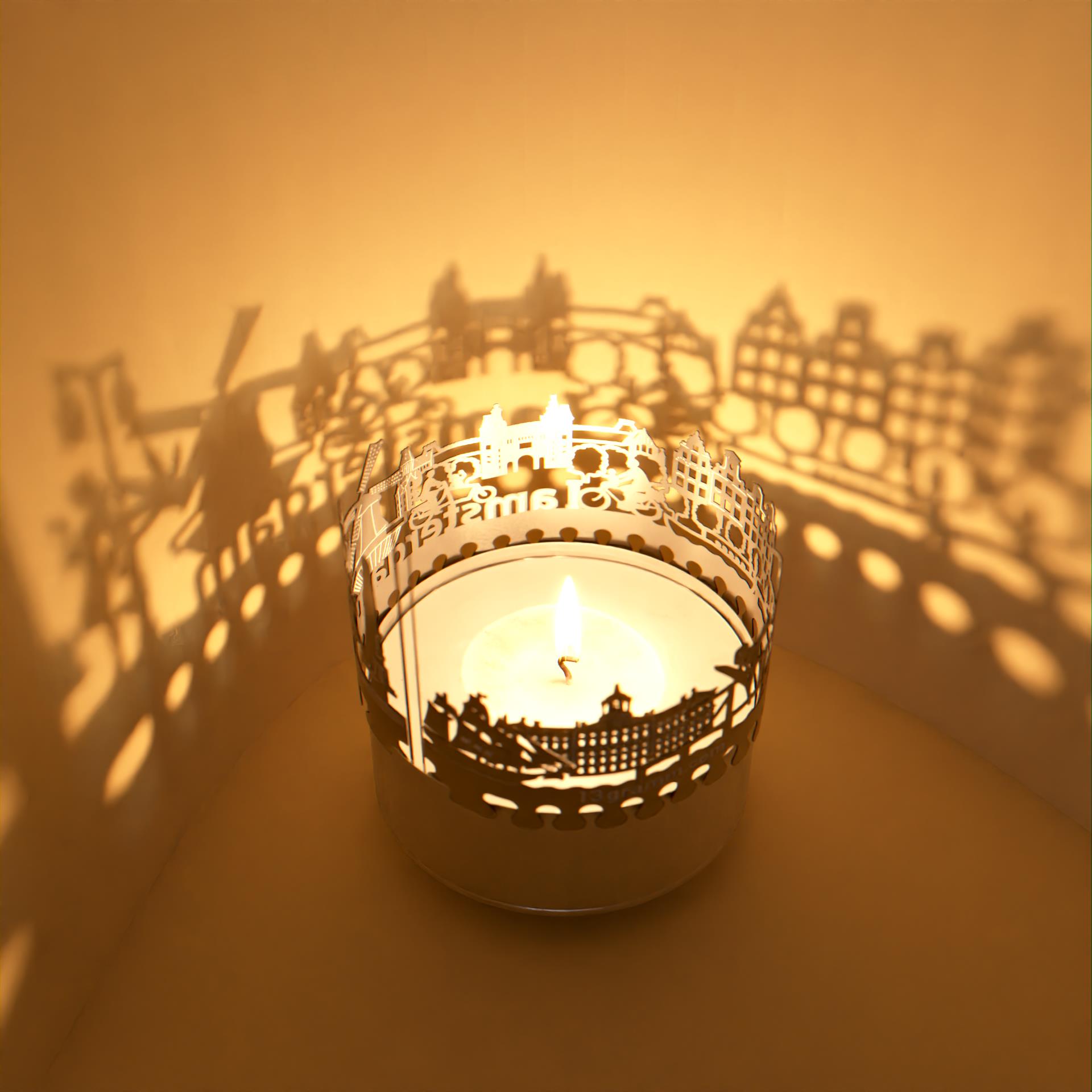 170_Souvenir_Amsterdam-Motivkerze_Skyline_Teelicht_Holz-Windlicht_Paleis-op-de-Dam_Magere-Brug_Anne-Frank-Haus_Heineken-Experience_Grachten_Fahrraeder_Windmuehlen