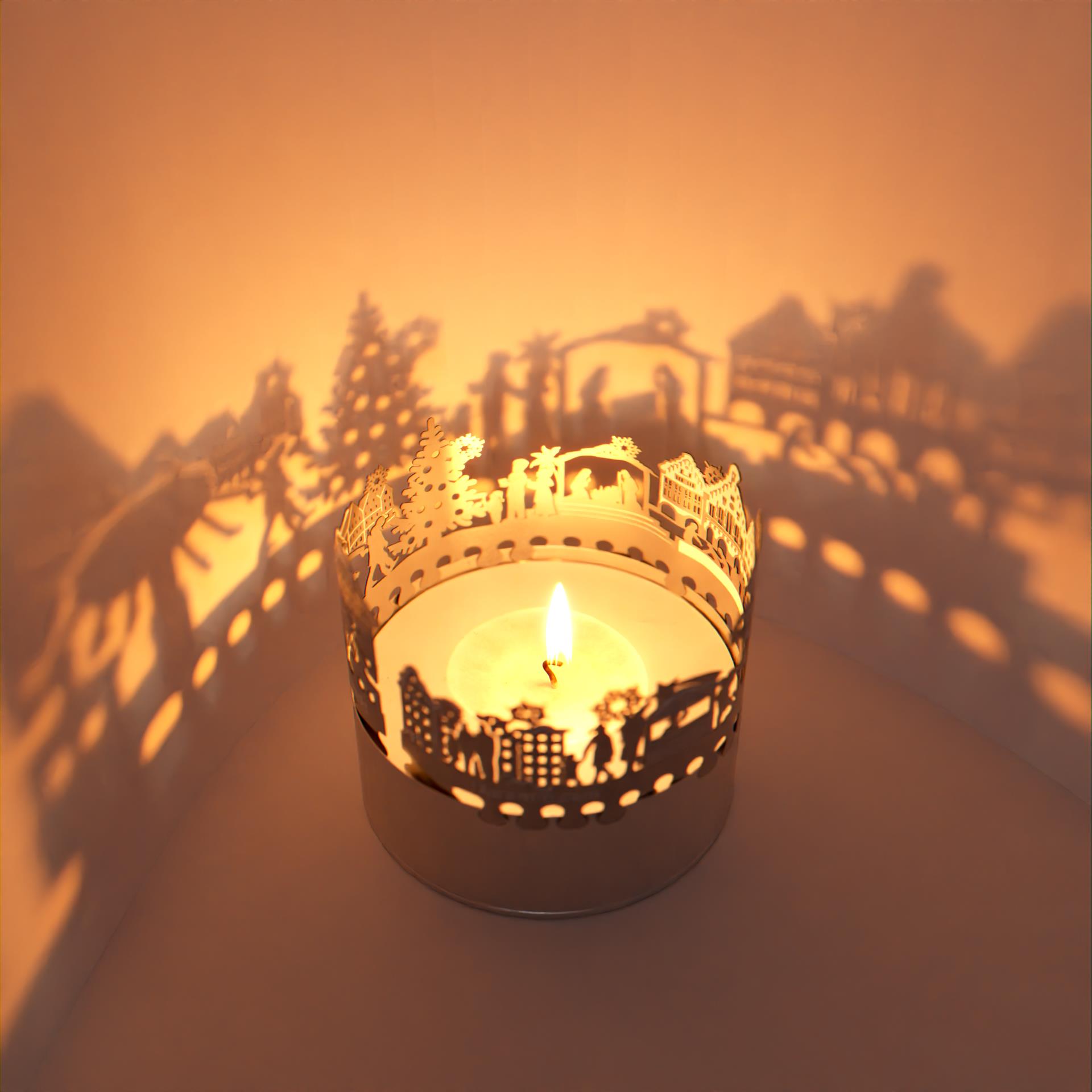 17_Weihnachtsmarkt_Schattenspiel_Geschenkidee_Stimmungslicht_Teelicht_Winterdekoration_Winterzauber_Postkarte_Weihnachtsbaum_Weihnachtsmarktstand_Karussell_Krippe_1