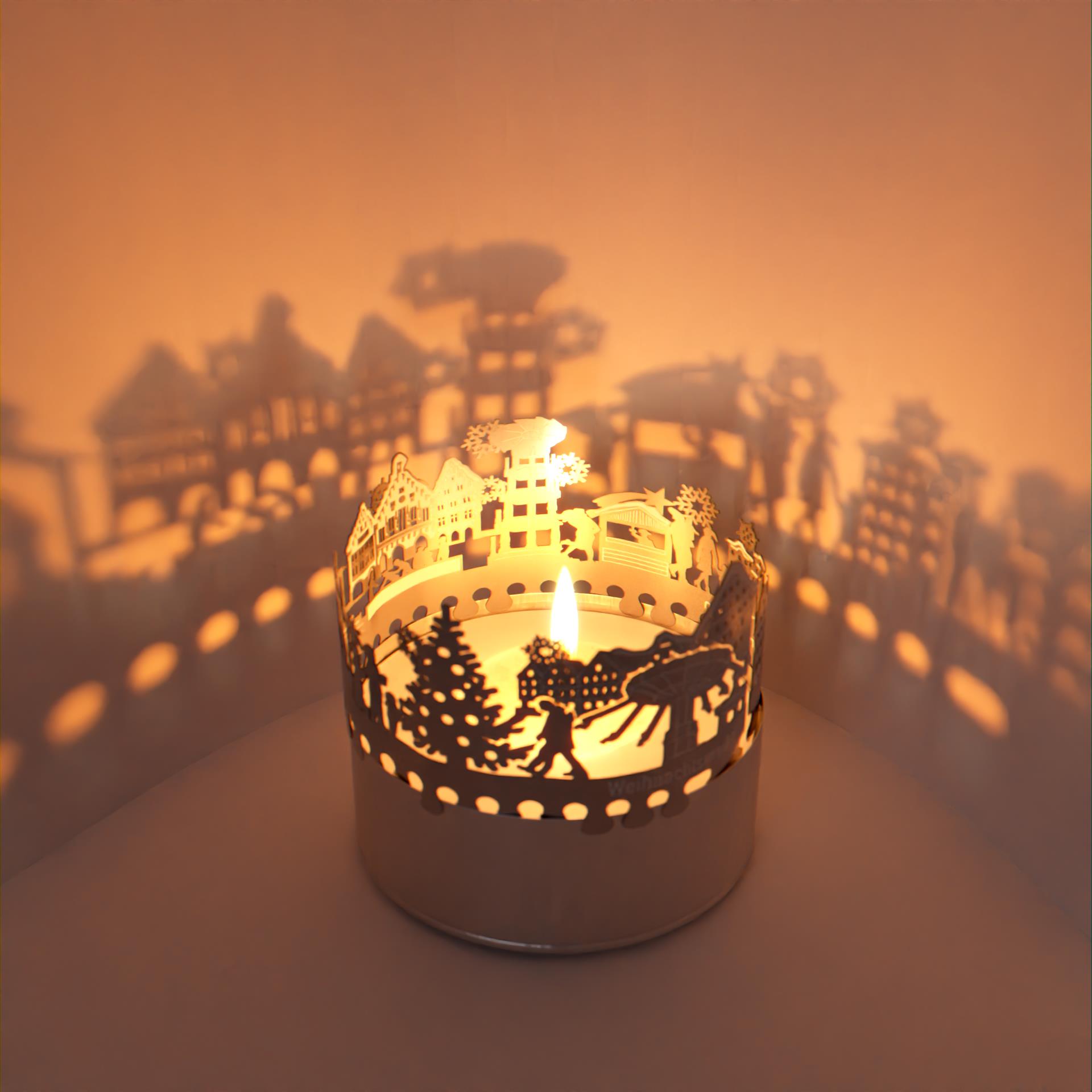 17_Weihnachtsmarkt_Stimmungslicht_Geschenkidee_Winterdeko_Kerze_Krippe_Weihnachtspyramide_Karussell_Schneeflocken_Teelicht_Postkarte_Verkaufsstaende
