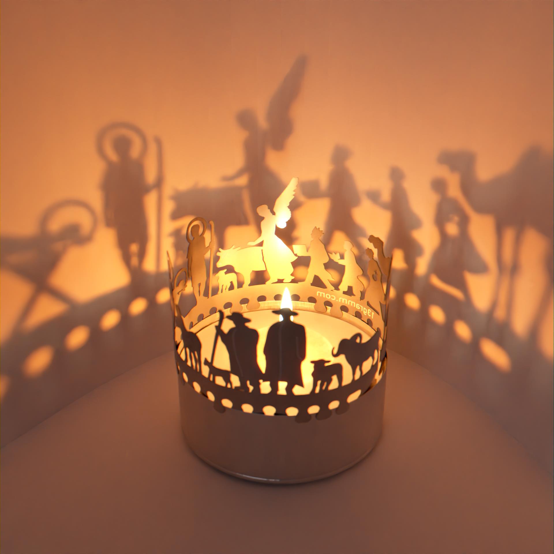 1_Krippe_Motivkerze_Teelicht_Schattenspiel_Weihnachten_Geschenkidee_Wohnaccessoire_Kerzenlicht_Winterdekor_Advent_Christlich_Jesuskind_Maria_Josef_Ochse_Esel