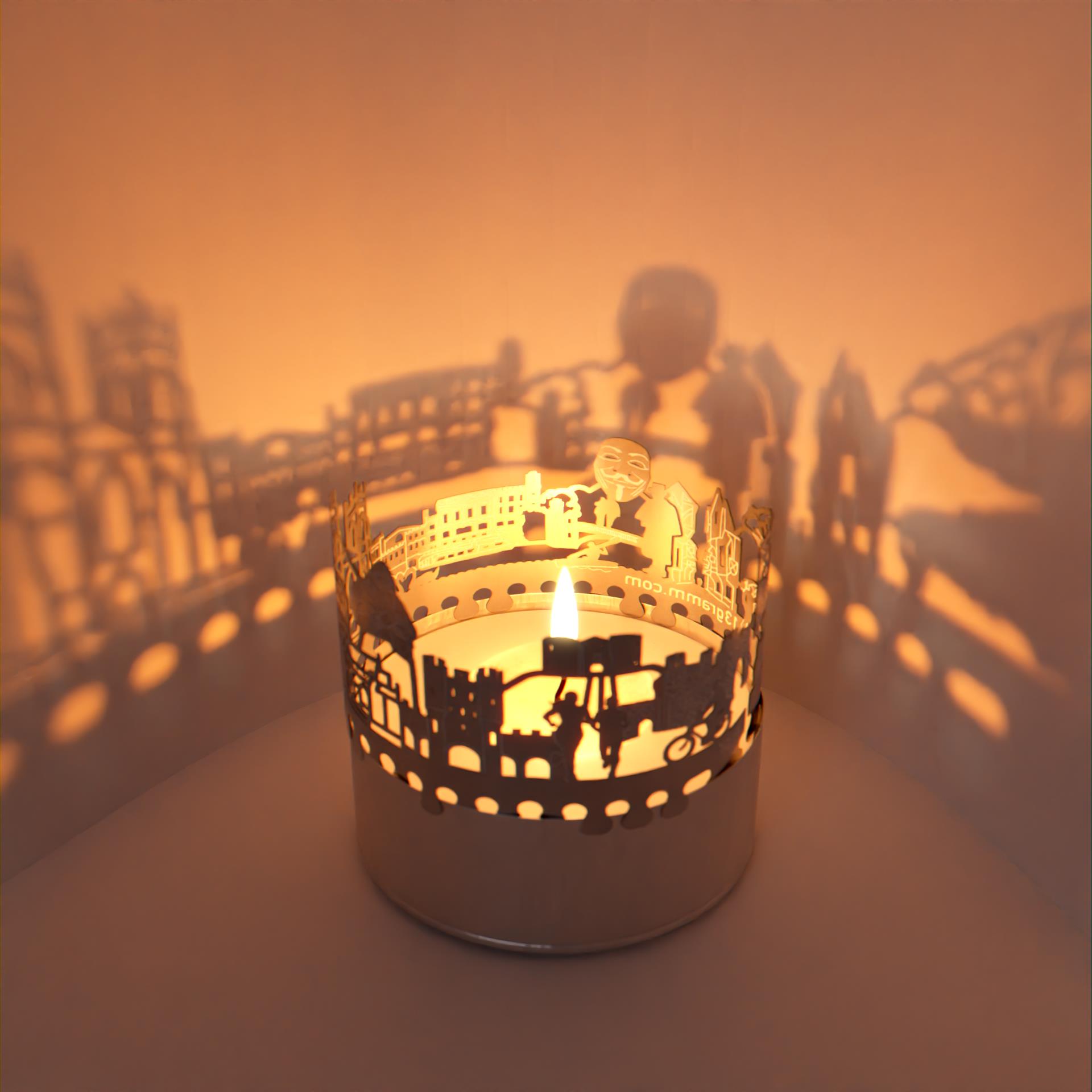 209_York_Dekoration_Teelicht-Windlicht_Skyline-Projektion_Erinnerungsstueck_National-Railway-Museum_Ghost-Walk_Walmgate-Bar_City-Walls_York-Minster