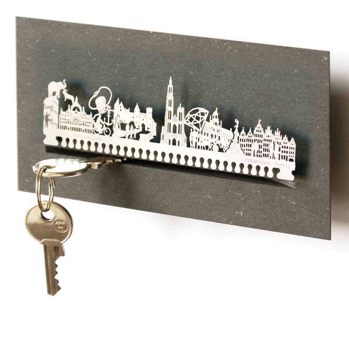 2181_Wohnaccessoire_Antwerpen_Schluesselbrett_Skyline_Geschenk_Souvenir_Museum-aan-de-Stroom_Onze-Lieve-Vrouwekathedraal_Rubens_Central-station-Antwerpen_Het-Steen