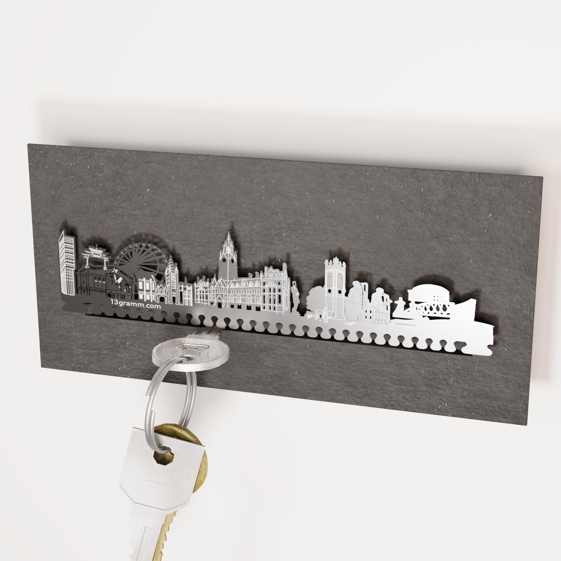 2196_Wohnaccessoire_Manchester_Schluesselbrett_Souvenir_Geschenk_Beetham-Tower_Chinatown_Opera-House_Wheel-of-Manchester_Manchester-Town-Hall