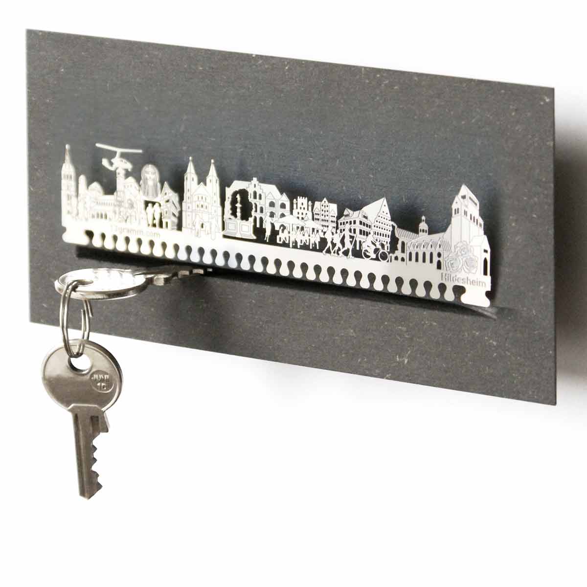 2270_Hildesheim-Skyline_Schluesselboard_praktisches-Geschenk_Souvenir_Wohnungsdekoration_Marktplatz_Rathaus_Rolandbrunnen_St_Andreas_St_Michael_Tragschrauber