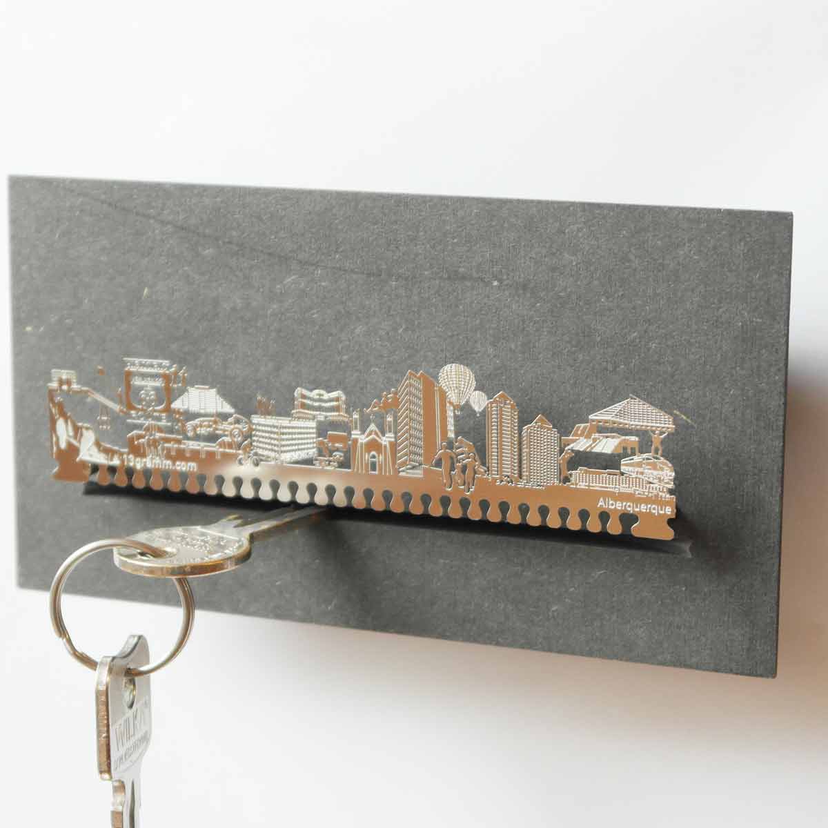 2343_Wohnaccessoire-mit-Albuquerque-Motiven_edles-Design_Pete-V_Demenci-Courthouse_Sandia-Peak-Tramway_Route-66_UNM-Campus-Observatory_Pyramid-North