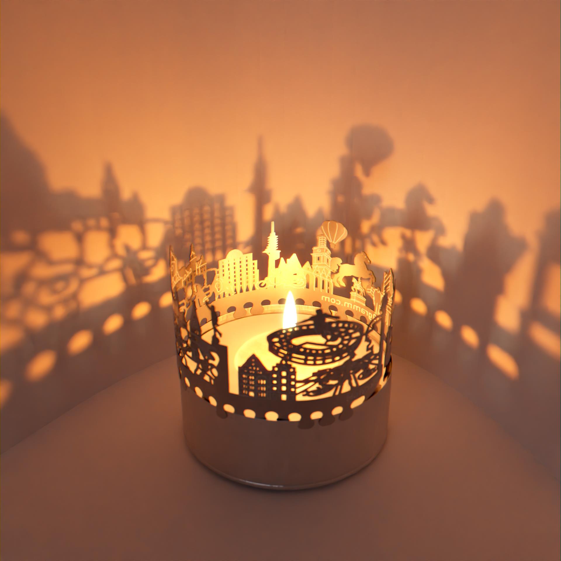 254_Hannover_Stimmungslicht_Mitbringsel_Touristenattraktionen_Kroepke-Uhr_Aegidienkirche-Hannover_Eilenriede_Neues-Rathaus-Hannover_Maschsee_Nanas