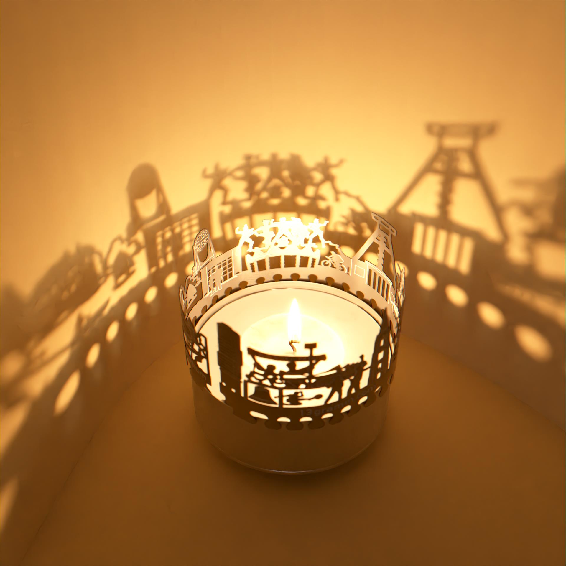 260_Bochum_Motivkerze_Atmosphaerisches-Licht_Souvenir_Schattenspiel_Postkarte_Skyline_Teelicht_Geschenkidee_Ruhr-Universitaet_Jahrhunderthalle_Starlight-Express