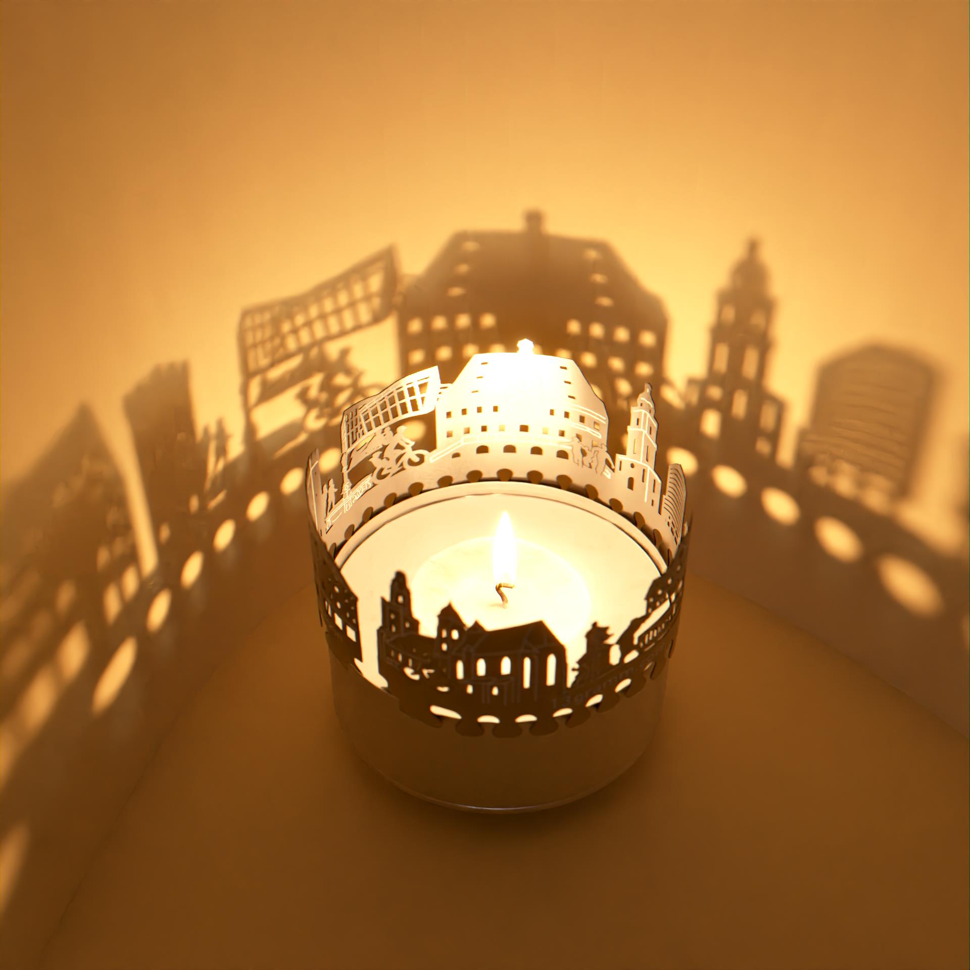 279_Kerze_Heilbronn_Schattenspiel_Souvenir_Mitbringsel_Postkarte_Stimmungslicht_Teelicht-Windlicht_Skyline_Touristenmagnet_Robert-Mayer_Goetzenturm_Deutschhof