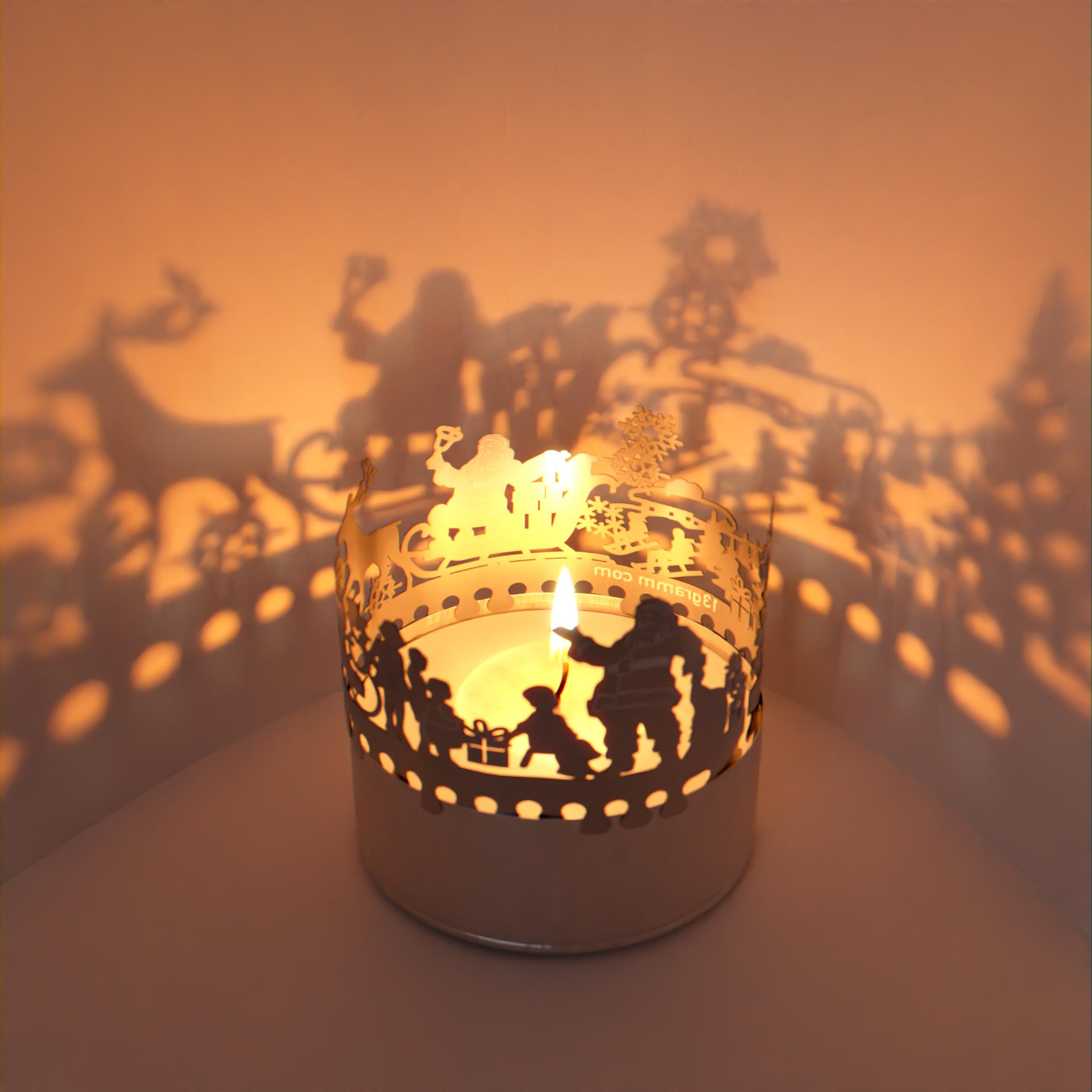 284_Santa-Claus_Geschenkidee_Weihnachtsdeko_Wohnaccessoire_Teelicht-Windlicht_Schattenspiel_Rentiere_Schlitten_Weihnachtsbaum_Nikolaus_Geschenke_Lebkuchenhaus
