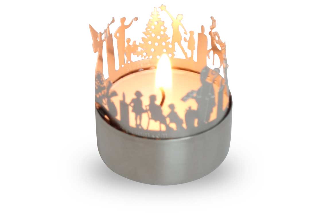 2_Advent_Motivkerze_Schattenspiel_Teelicht_Wohnaccessoire_Adventsdeko_Postkarte_Adventskranz_Engel_Nikolaus_Geschenke_Lebkuchen_Tannenzweige