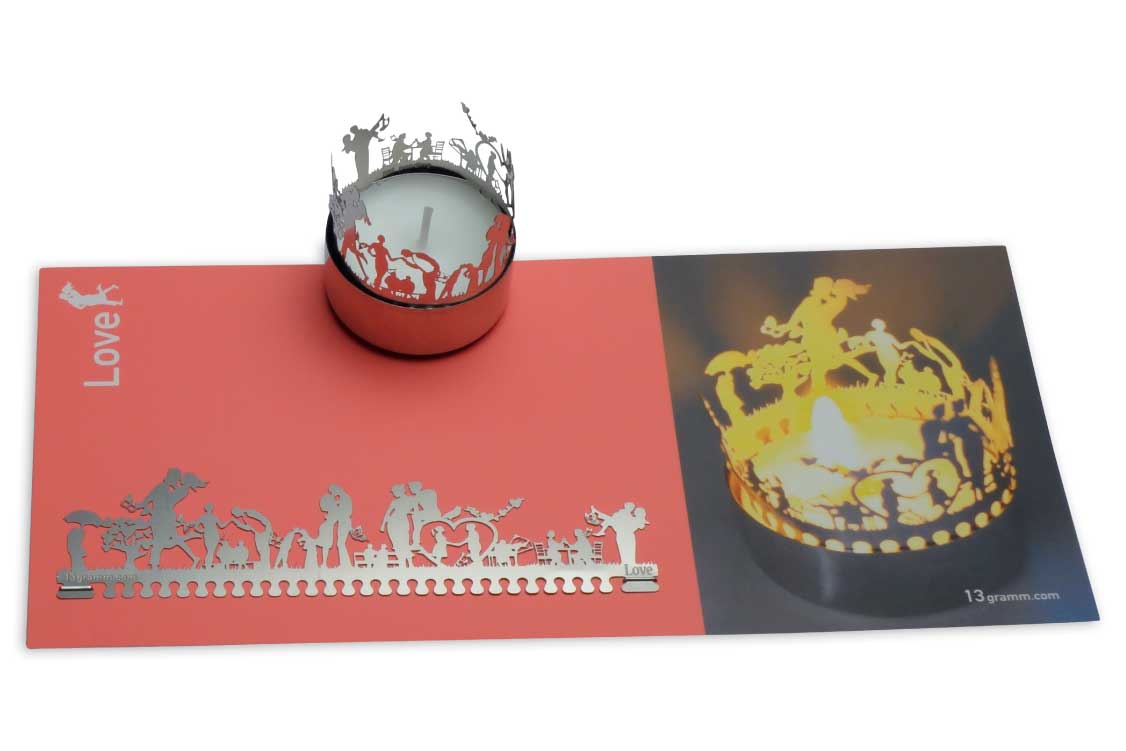 37_Liebe_Schattenspiel_Romantisches-Stimmungslicht_Geschenkidee_Teelicht_Valentinstag_Hochzeit_Romantik_Zweisamkeit_Herz_Verlobung_Kerzenlicht_Postkarte_1