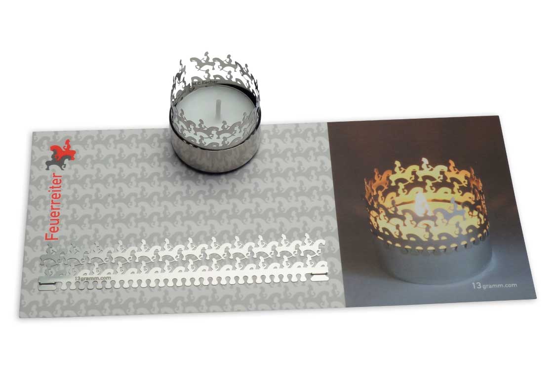 45_Feuerreiter_Geschenk_Kerze_Wohnaccessoire_Schattenspiel_Postkarte_Vexierbild_Trickbild_Teelicht-Windlicht_Wohnzimmerdeko_atmosphaerische-Beleuchtung_1
