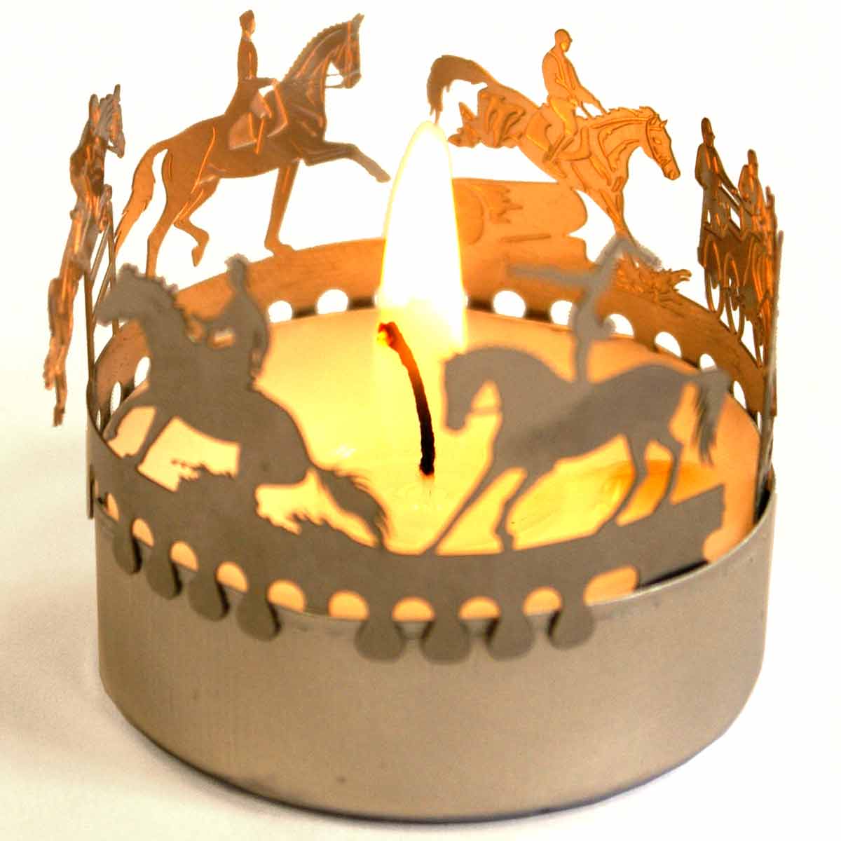 59_Schlagwort-ListePferde_Motivkerze_Reitsport_Geschenk_Wohnaccessoire_Teelicht_Stimmungslicht_Schattenspiel_Postkarte_Dressur-Reiten_Western-Reiten_Spring-Reiten